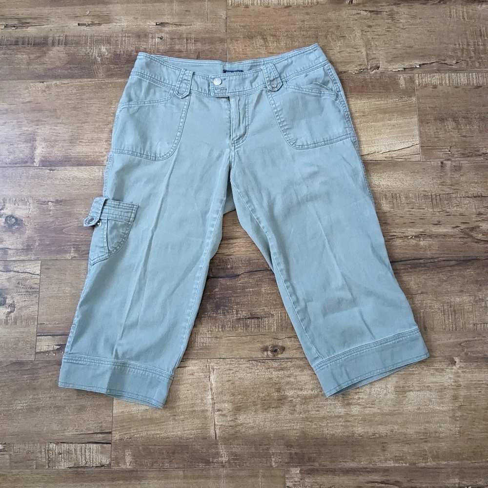 Cargo green 00s capri cargo women's pants Size 5 "Kristen"